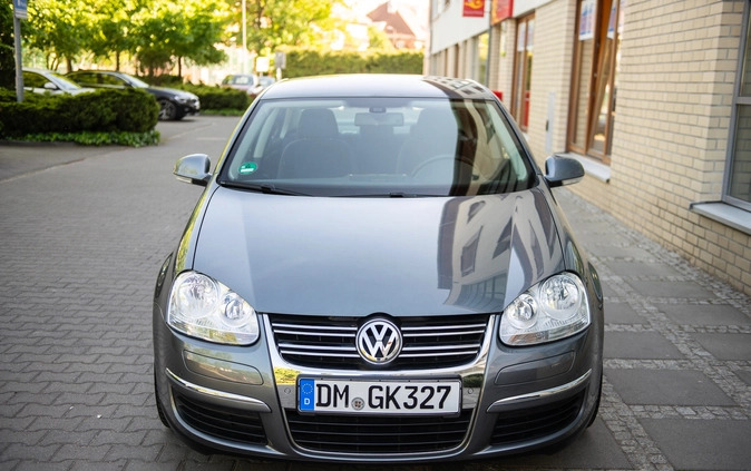 Volkswagen Jetta cena 21900 przebieg: 171000, rok produkcji 2009 z Szczecin małe 781